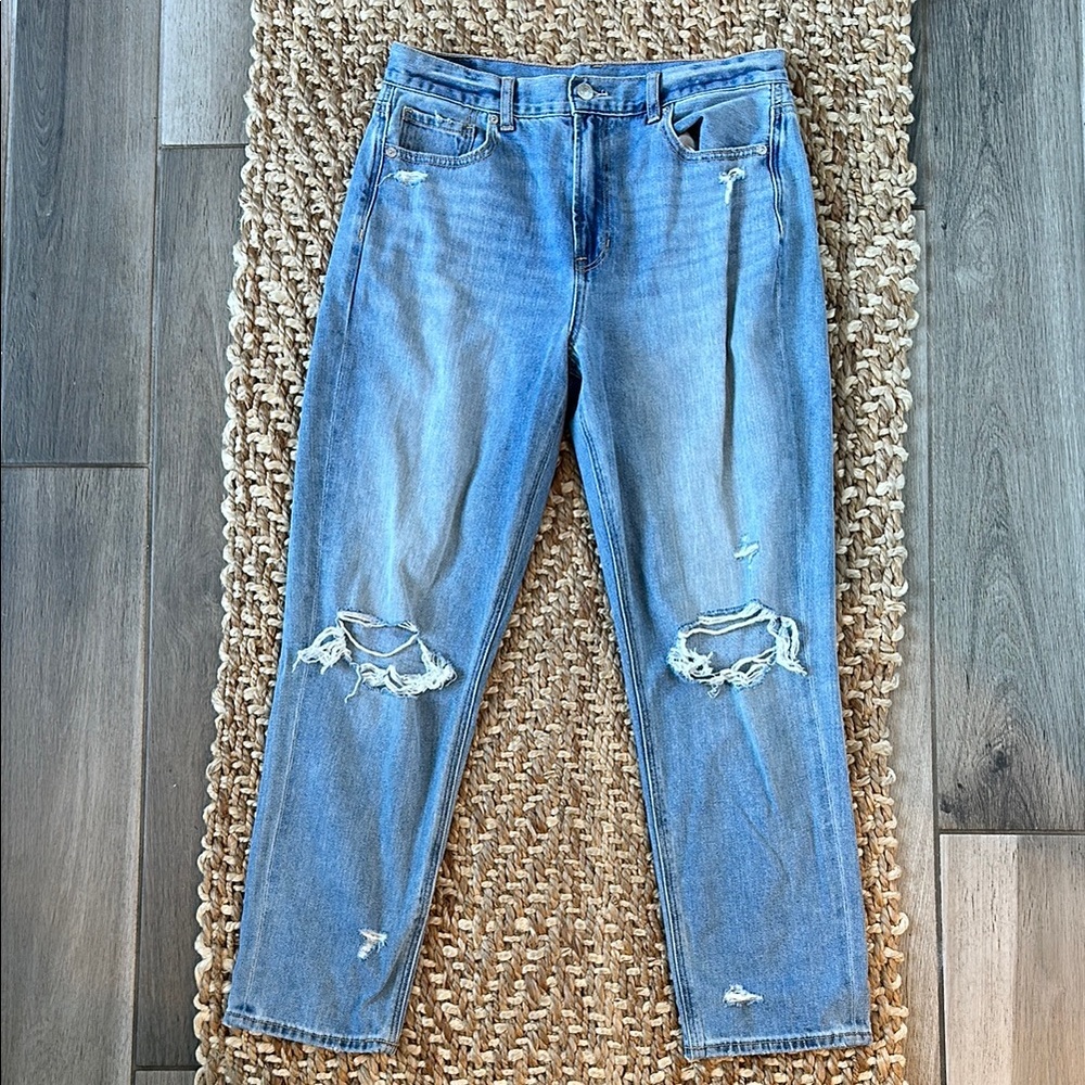 American Eagle Outfitters Light Blue Distressed Jeans